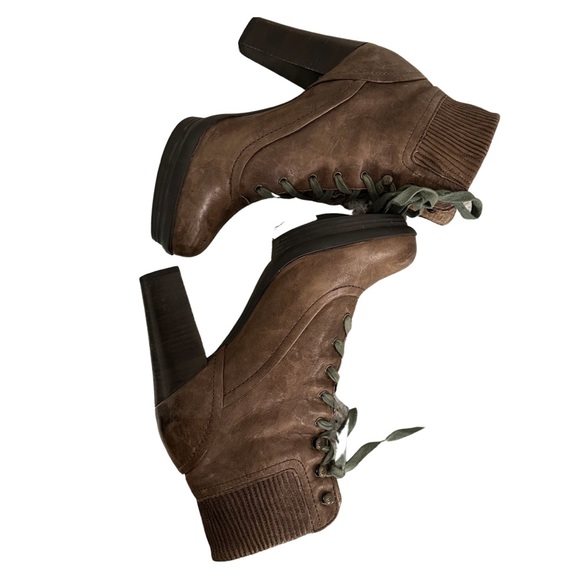 FRYE Mimi Lace Leather 4” heel 1” platform - Picture 4 of 10